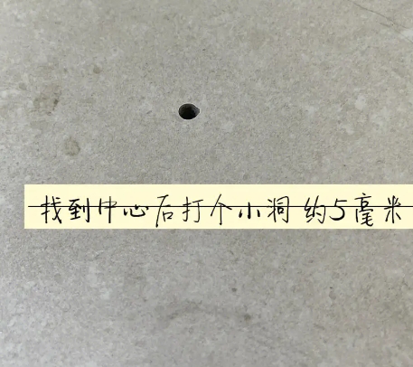 定州瓷砖空鼓维修公司专业解答在瓷砖铺贴过程中，如果砂料搅拌不均匀，将会带来以下问题